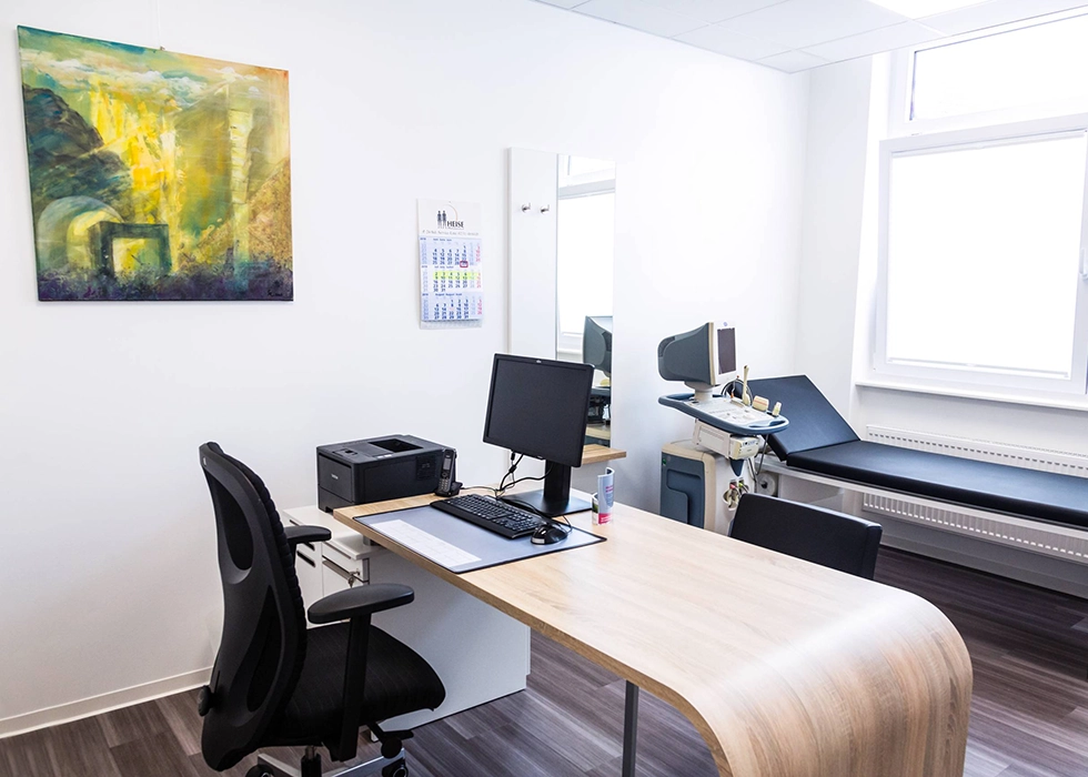 Besprechungszimmer der Praxis Dr. Komorek
